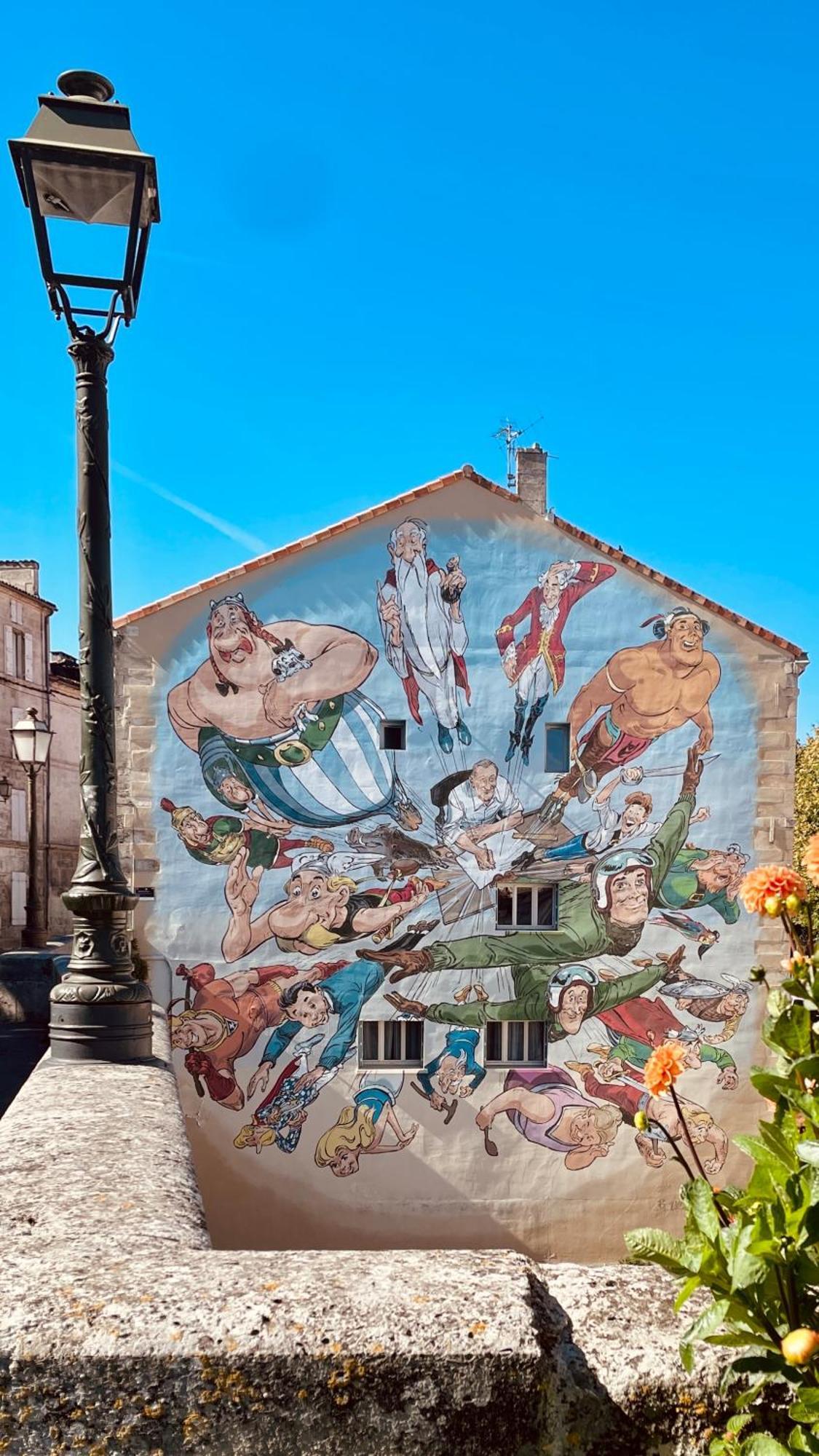 Appart Proche Gare Tgv Angouleme Deco Theme Bande Dessinee Dış mekan fotoğraf